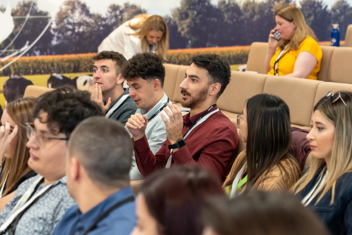 employés travaillant dans des rôles liés à la chaîne d’approvisionnement